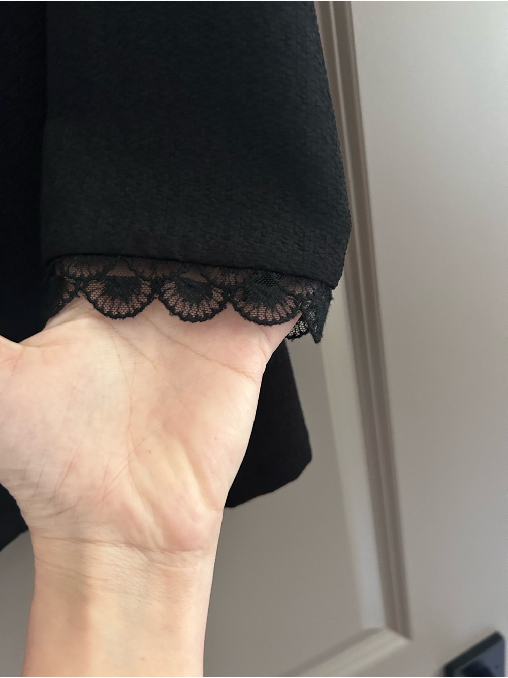 Sezane Marina Black Lace-Trim V-Neck 3/4 Sleeves Blouse Size 40 - Picture 4 of 9